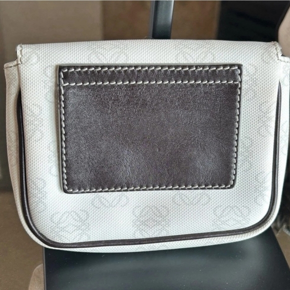 LOEWE Anagram Canvas Satchel with Removable Belt & Crossbody Pouch – Authentic - Picture 10 of 16